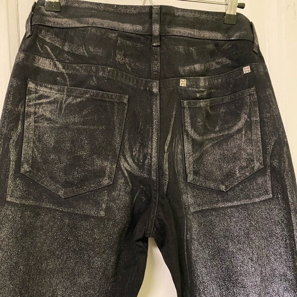 Givenchy - Picture 5 of 15